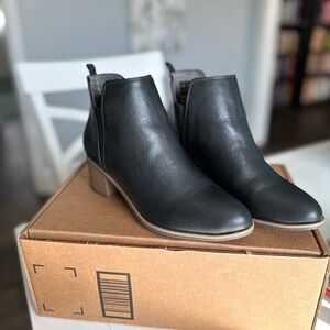 Dr. Scholl's Shoes Women's Teammate Ankle Boot Size 7- NWB
